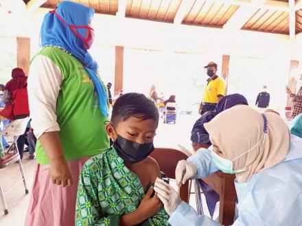 Vaksinasi Dosis ke-2 Covid-19 Untuk Anak TK dan SD Se-Kalurahan Trimulyo