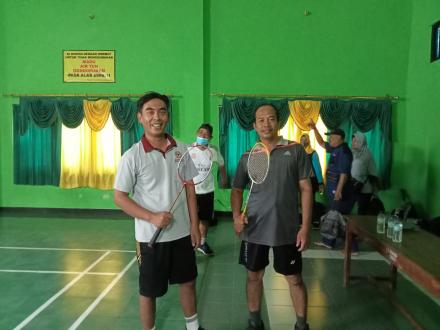 Kegiatan Rutin Badminton Bersama di Kalurahan Trimulyo