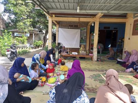 kegiatan Pembinaan Bina Keluarga Balita (BKB) di Blawong I