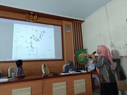 Evaluasi Program Penempelan Stiker P4A