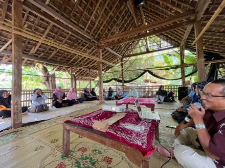 Pembinaan Bina Keluarga Lansia di Padukuhan Puton dan Karangsemut