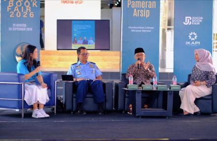 Talk Show Literasi Negriku: Literasi Membangun Bangsa dan Membela Negara